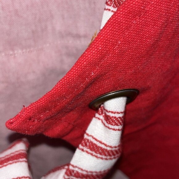 It's Beginning To Taste A Lot Like Christmas Apron Pckets Bottle Opener NWT - Picture 16 of 16